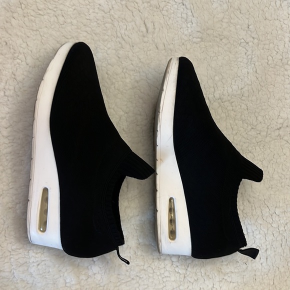 EUC DKNY slip on wedge sneaker shoes - Picture 6 of 16